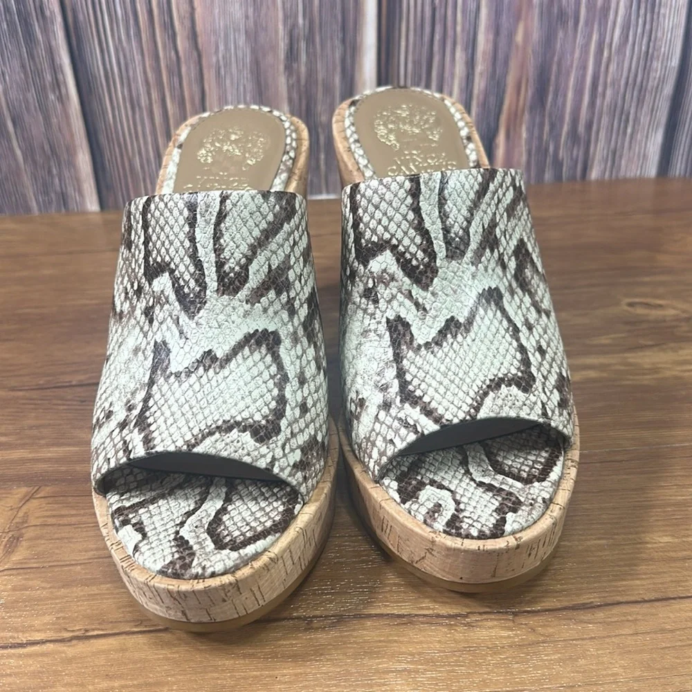 Vince Camuto used very